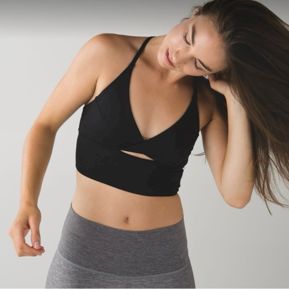 Lululemon bra size 6